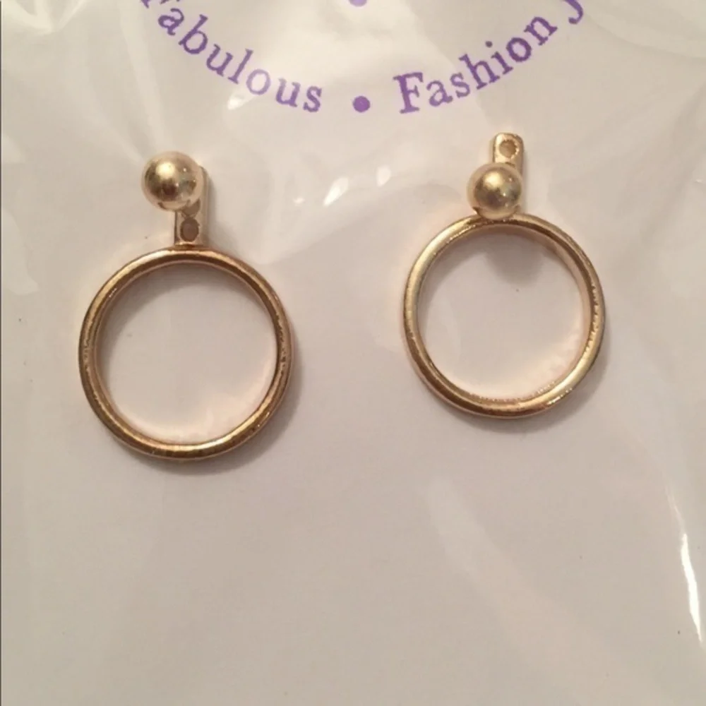 2 for 1 goldtone pierced earrings -